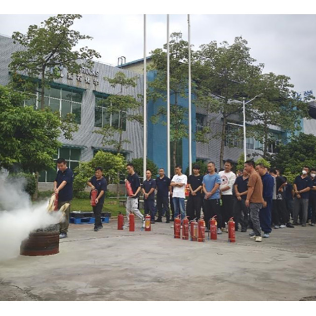 耀世娱乐化学&nbsp;2024&nbsp;年消防演练纪实