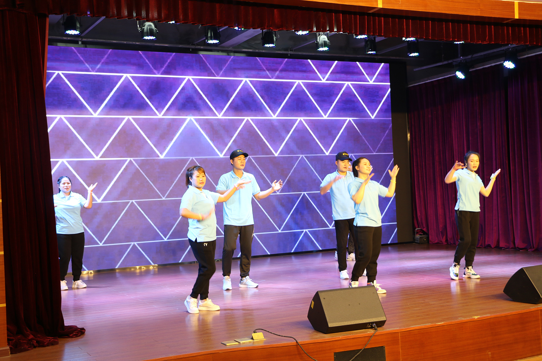 2021年耀世娱乐化学迎新联欢晚会《笑纳》